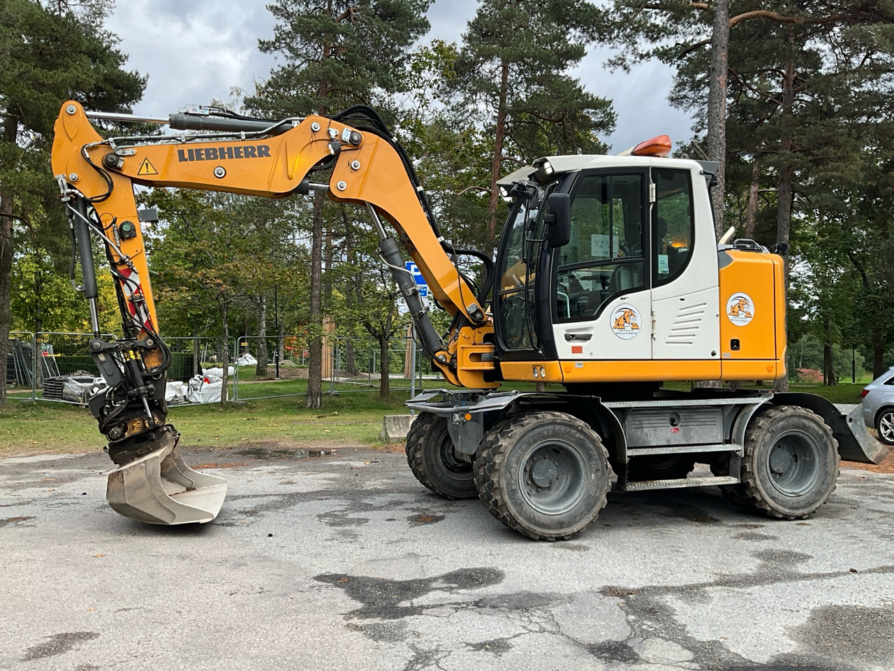 Liebherr A 910 Compact Litronic - Bagger: das Bild 1 Liebherr A 910 Compact Litronic - Bagger: das Bild 1