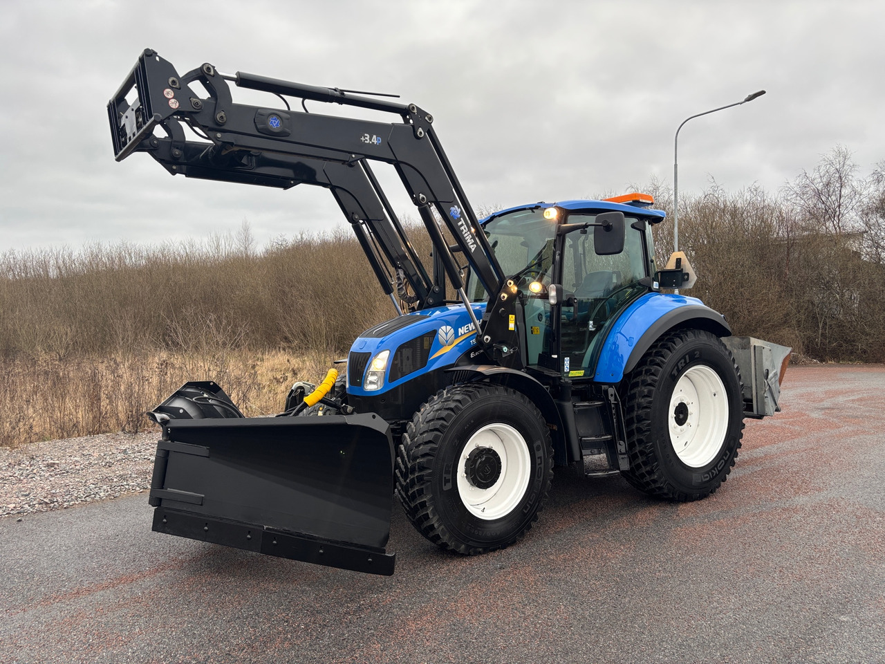 New Holland T5.115 - Traktor: das Bild 1 New Holland T5.115 - Traktor: das Bild 1