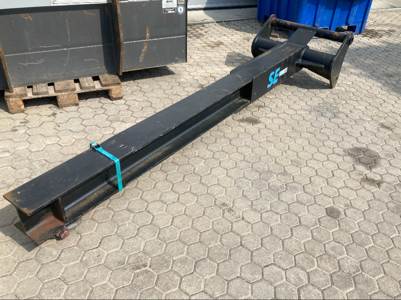 SE Eduipment Manitou Crane 6T - Baugeräte: das Bild 1 SE Eduipment Manitou Crane 6T - Baugeräte: das Bild 1