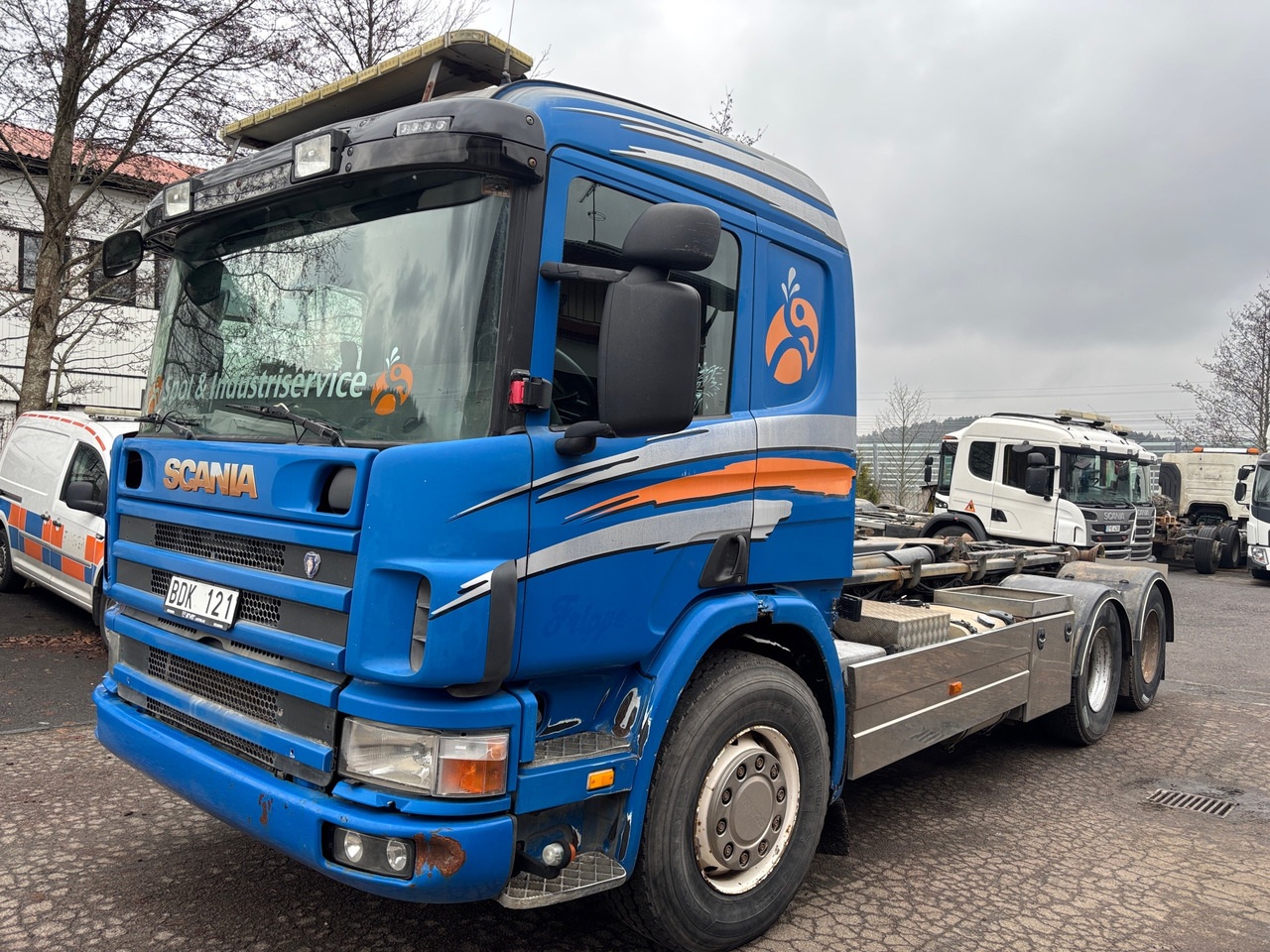 Scania P124 - Abrollkipper: das Bild 1 Scania P124 - Abrollkipper: das Bild 1