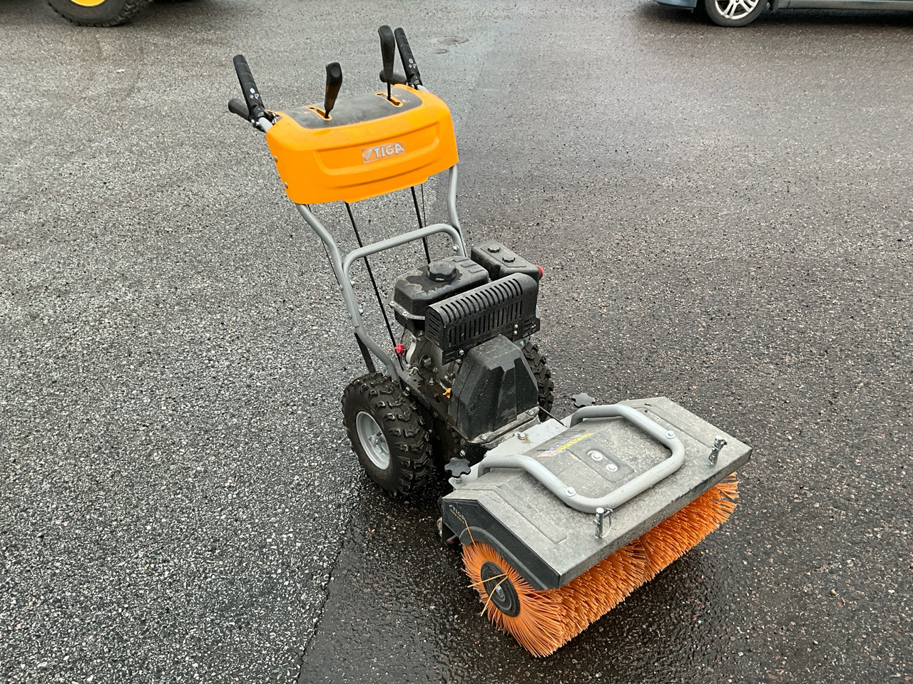 Stiga SWR2604S - Kehrbesen: das Bild 1 Stiga SWR2604S - Kehrbesen: das Bild 1