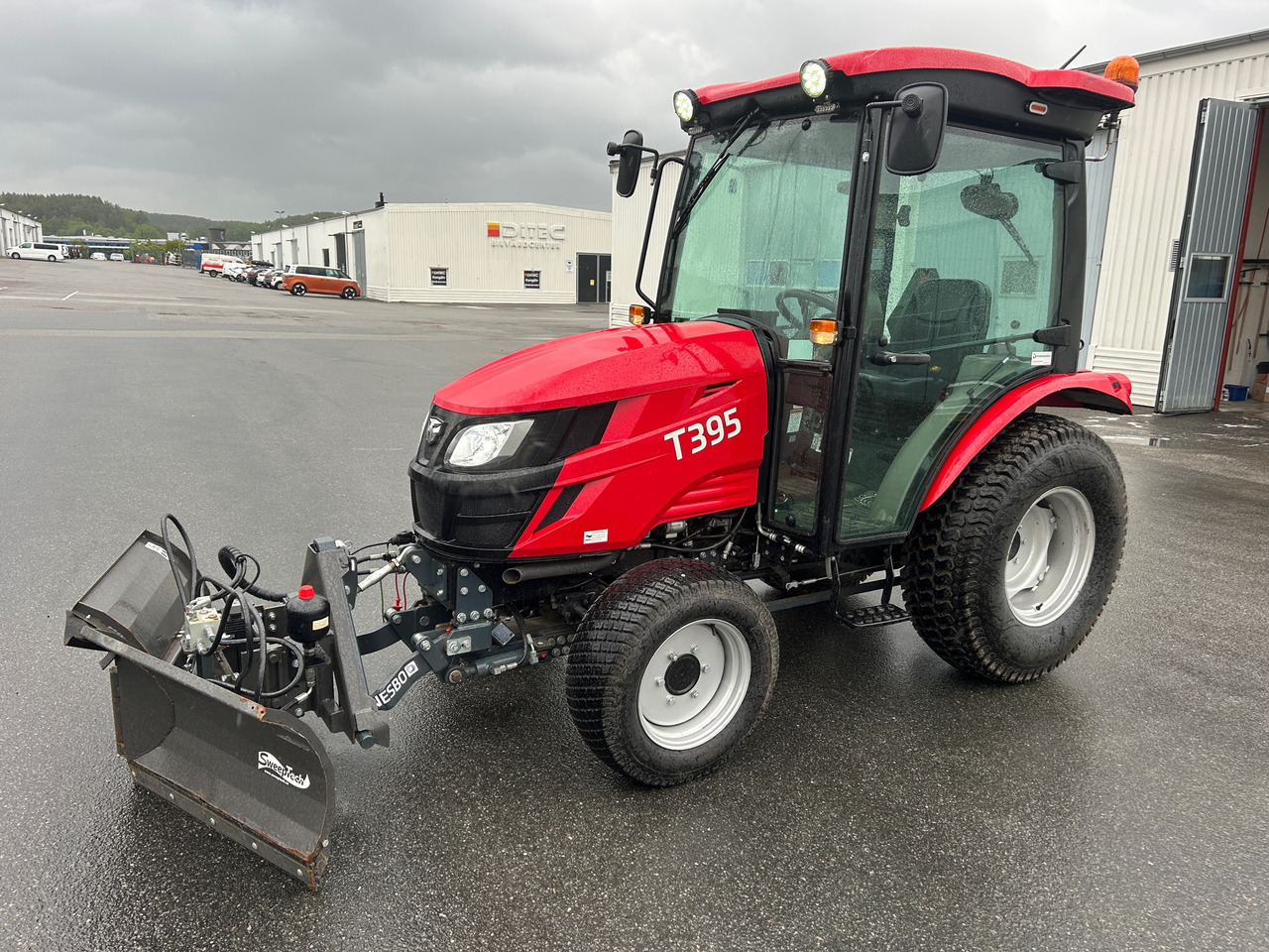 TYM T395 - Traktor: das Bild 1 TYM T395 - Traktor: das Bild 1