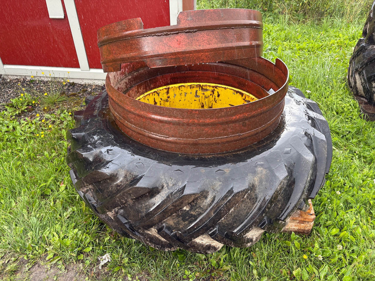 Traktordäck Goodyear 16.9/ 14 -34 - Reifen für Landmaschine: das Bild 1 Traktordäck Goodyear 16.9/ 14 -34 - Reifen für Landmaschine: das Bild 1