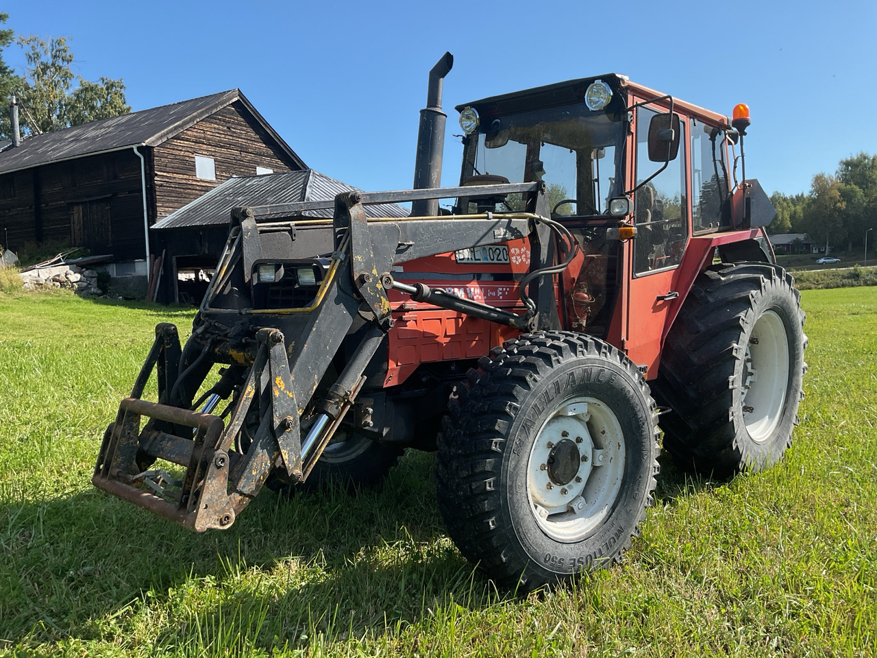 Volvo BM Valmet 805-4 - Traktor: das Bild 1 Volvo BM Valmet 805-4 - Traktor: das Bild 1