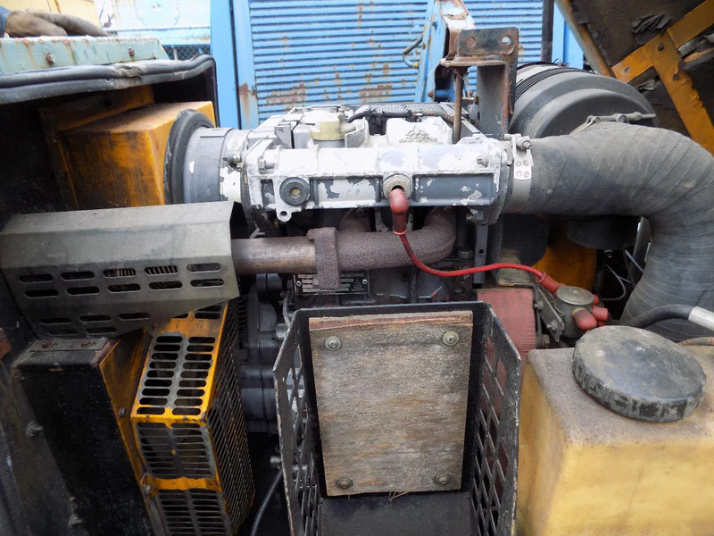 Ingersoll Rand compressor deutz typ 1011 met tandem aanhanger - Luftkompressor: das Bild 3 Ingersoll Rand compressor deutz typ 1011 met tandem aanhanger - Luftkompressor: das Bild 3