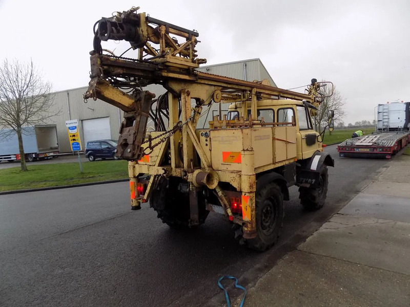 Mercedes-Benz U416 Unimog KNEBEL HY75 - Bohrgerät: das Bild 4 Mercedes-Benz U416 Unimog KNEBEL HY75 - Bohrgerät: das Bild 4