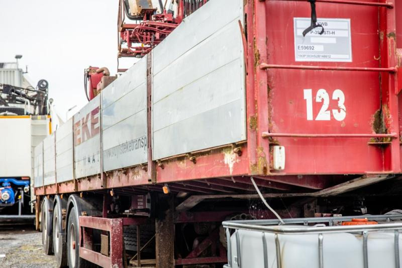 Kwb KRAAN/CRANE/GRUE/KRAN - KENNIS 16 TON/M(3xhydr.) - Auflieger: das Bild 5 Kwb KRAAN/CRANE/GRUE/KRAN - KENNIS 16 TON/M(3xhydr.) - Auflieger: das Bild 5