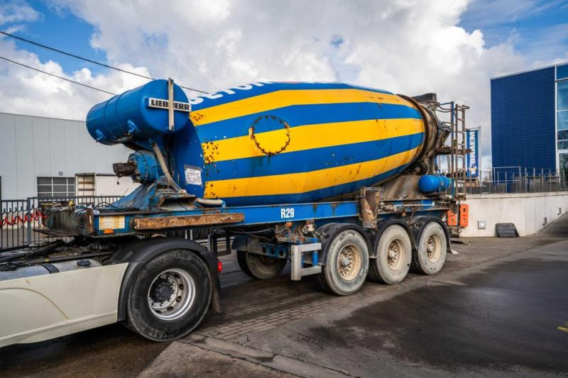 MULLER BETON MIXER/MALAXEUR/MISCHER LIEBHERR 12M3 - Auflieger: das Bild 1 MULLER BETON MIXER/MALAXEUR/MISCHER LIEBHERR 12M3 - Auflieger: das Bild 1