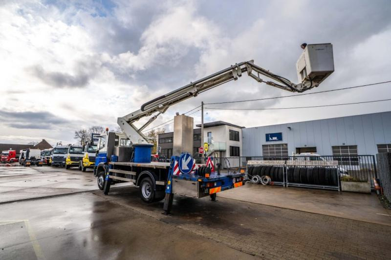 Iveco 130E18 + COMET 165 TA - LKW mit Arbeitsbühne: das Bild 4 Iveco 130E18 + COMET 165 TA - LKW mit Arbeitsbühne: das Bild 4