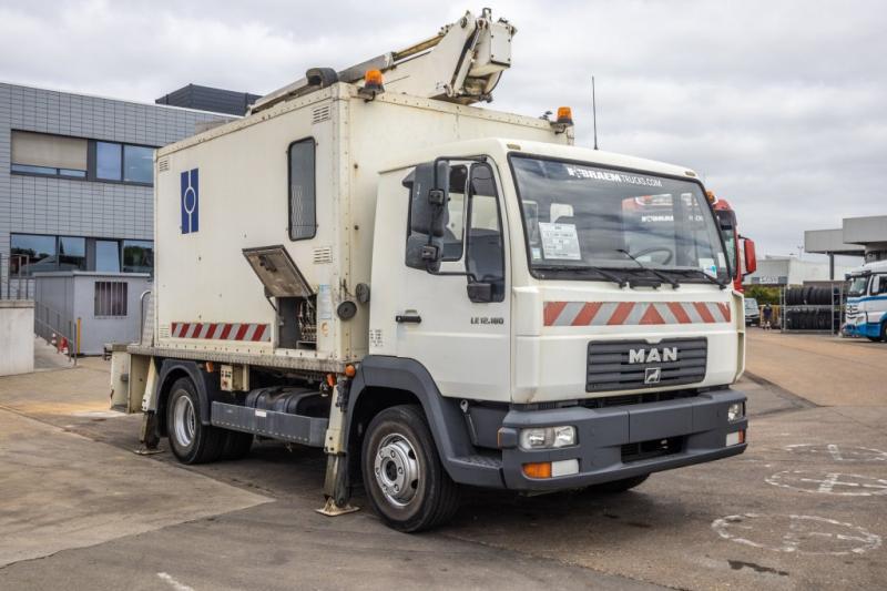 MAN LE 12.180 - COMILEV EN170TPC - LKW mit Arbeitsbühne: das Bild 2 MAN LE 12.180 - COMILEV EN170TPC - LKW mit Arbeitsbühne: das Bild 2