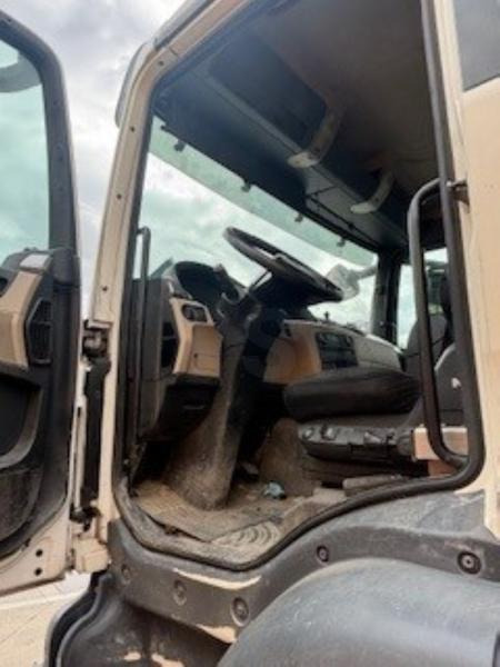MAN TGS 35.460 BL - HIAB X-HIDUO 228 E-3 (DAMAGED) - Kipper, Autokran: das Bild 3 MAN TGS 35.460 BL - HIAB X-HIDUO 228 E-3 (DAMAGED) - Kipper, Autokran: das Bild 3