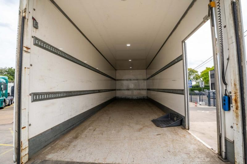 Koffer LKW Mercedes ACTROS 2127 L+DHOLLANDIA 2T.: das Bild 6