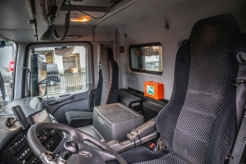 Kipper, Autokran Mercedes ACTROS 3344 AK - HMF1643 Z2: das Bild 7