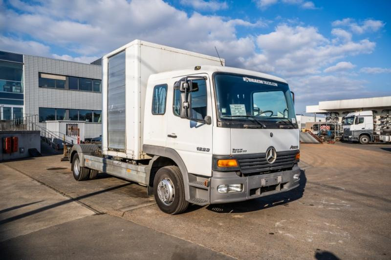 Mercedes ATEGO 1223 - Abrollkipper: das Bild 2 Mercedes ATEGO 1223 - Abrollkipper: das Bild 2