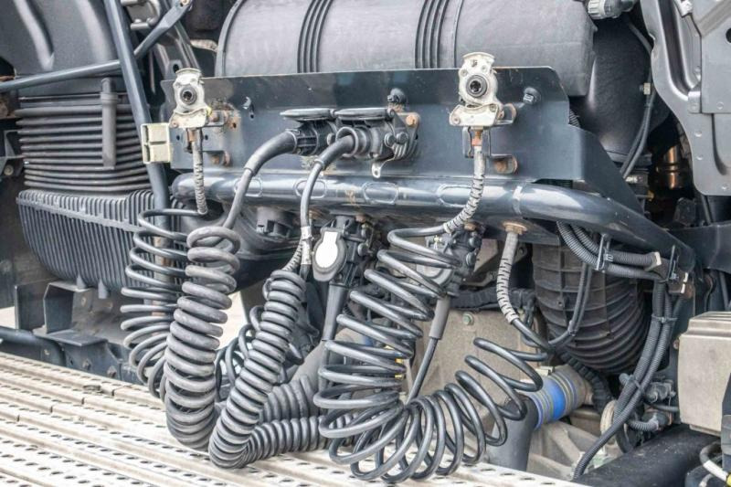 MAN TGX 18.560 XXL LLS+ INTARDER - Sattelzugmaschine: das Bild 5 MAN TGX 18.560 XXL LLS+ INTARDER - Sattelzugmaschine: das Bild 5