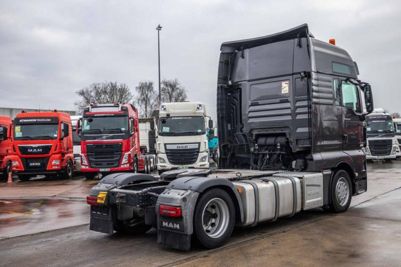 MAN TGX 18.560 XXL LLS+ INTARDER - Sattelzugmaschine: das Bild 3 MAN TGX 18.560 XXL LLS+ INTARDER - Sattelzugmaschine: das Bild 3