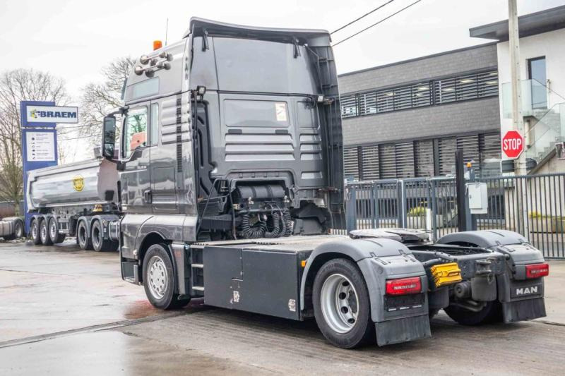 MAN TGX 18.560 XXL LLS+ INTARDER - Sattelzugmaschine: das Bild 4 MAN TGX 18.560 XXL LLS+ INTARDER - Sattelzugmaschine: das Bild 4