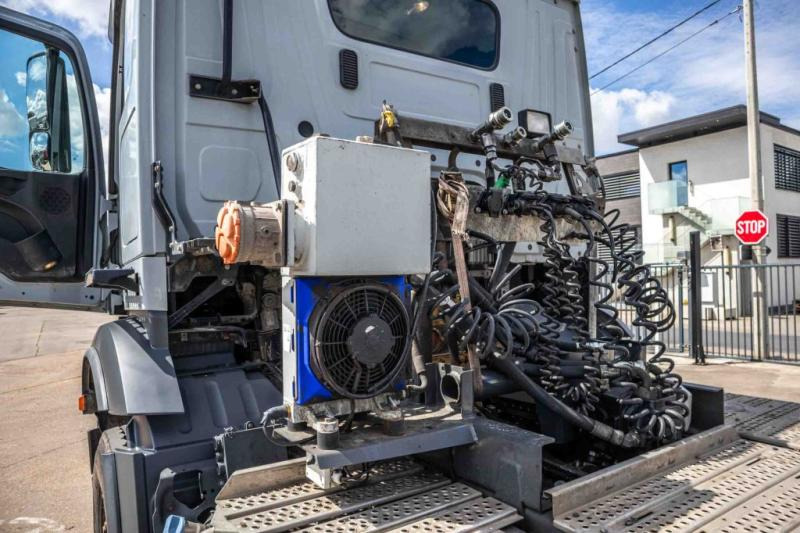 Mercedes AROCS 2648 LS - 6x4 - Sattelzugmaschine: das Bild 5 Mercedes AROCS 2648 LS - 6x4 - Sattelzugmaschine: das Bild 5