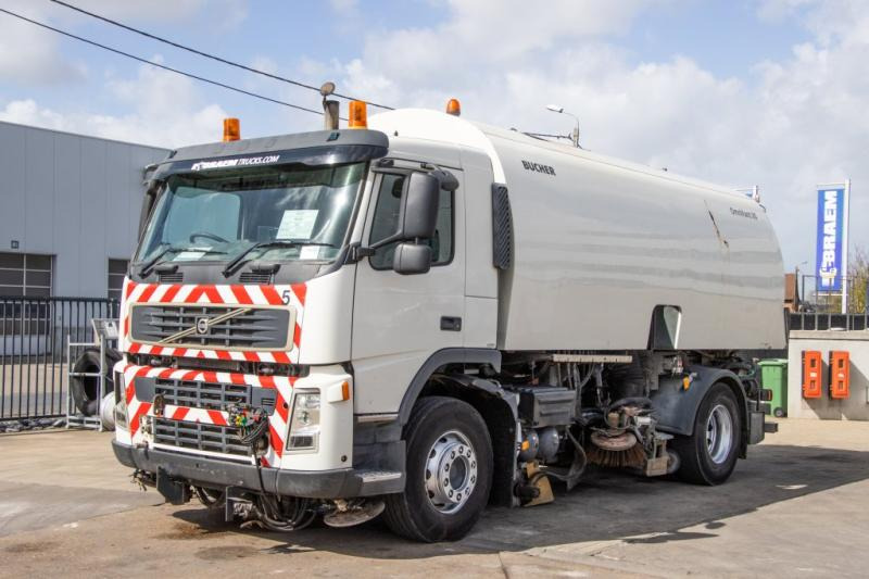 Volvo FM 340 - BUCHER SCHÖRLING 8000 - Kehrmaschine: das Bild 1 Volvo FM 340 - BUCHER SCHÖRLING 8000 - Kehrmaschine: das Bild 1