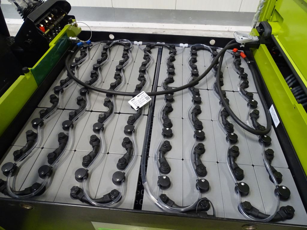 Clark GEX50 - Elektrostapler: das Bild 2 Clark GEX50 - Elektrostapler: das Bild 2