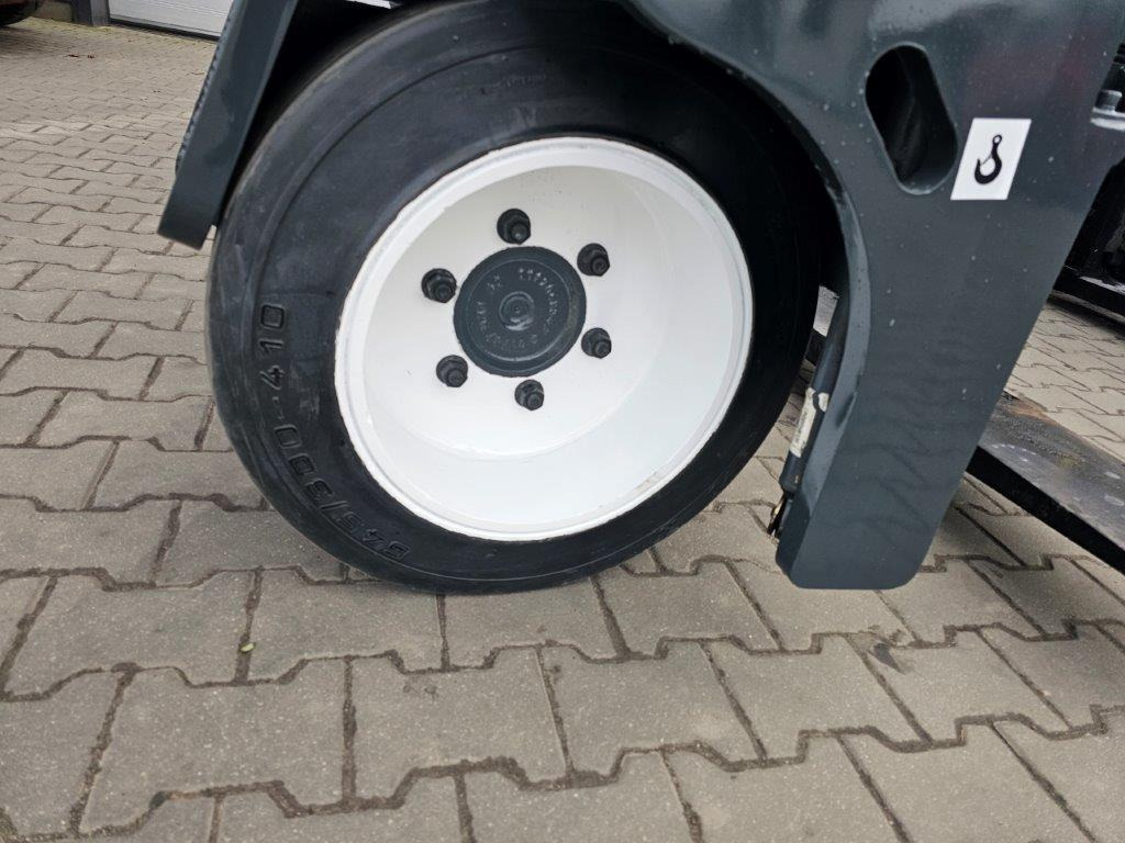 Combilift C12000 - Vierwegstapler: das Bild 2 Combilift C12000 - Vierwegstapler: das Bild 2