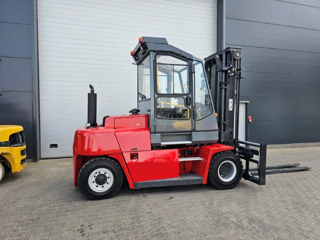 Kalmar DCE80-6 - Empty Containers Handler - Dieselstapler: das Bild 3 Kalmar DCE80-6 - Empty Containers Handler - Dieselstapler: das Bild 3