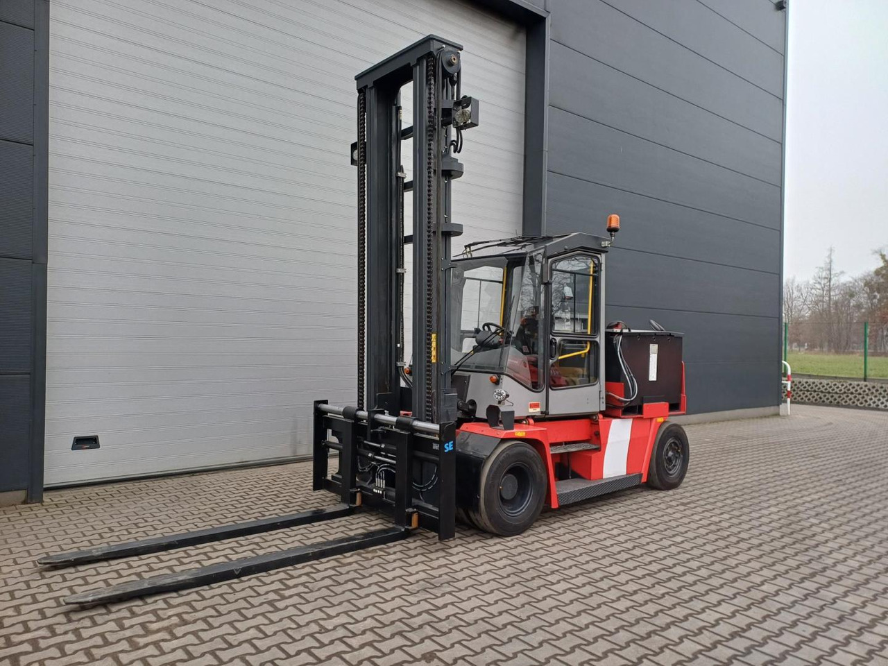 Kalmar ECF80-9 - Elektrostapler: das Bild 1 Kalmar ECF80-9 - Elektrostapler: das Bild 1