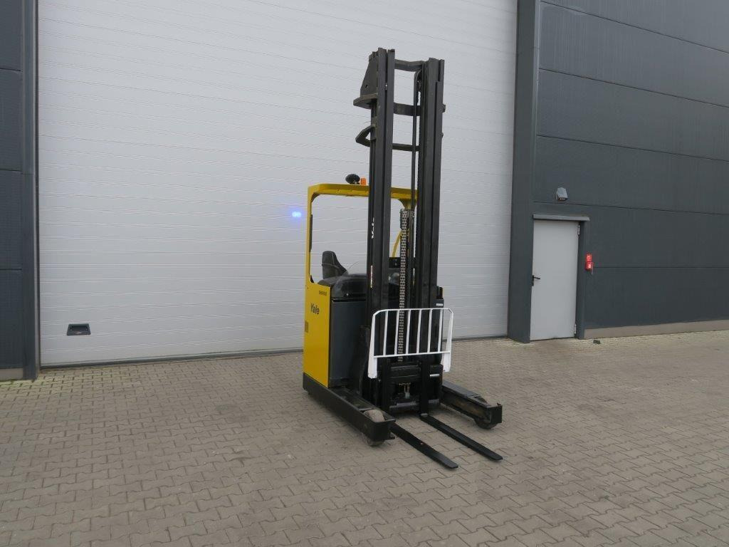 Yale MR14H - TRIPLEX - Schubmaststapler: das Bild 2 Yale MR14H - TRIPLEX - Schubmaststapler: das Bild 2
