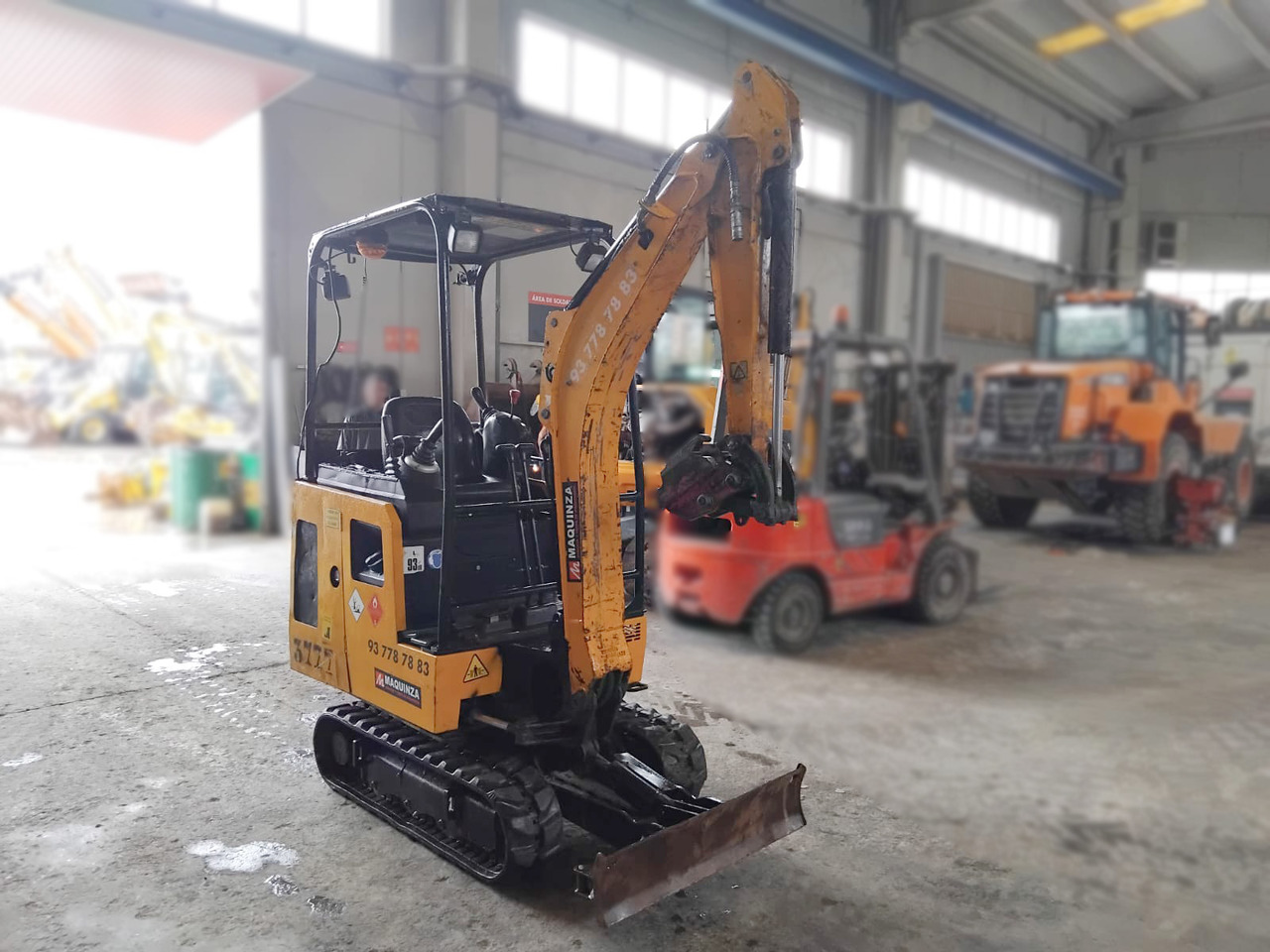 JCB 15C - Minibagger: das Bild 4 JCB 15C - Minibagger: das Bild 4
