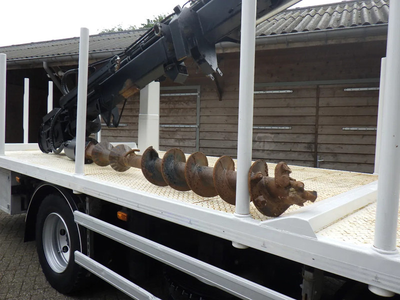 Iveco EuroCargo 140 140-250 / 6 cilinder / Manual /Bladgeveerd / Hiab X-HIDUO 158 Radiografisch / Drilling / Winch - Autokran: das Bild 5 Iveco EuroCargo 140 140-250 / 6 cilinder / Manual /Bladgeveerd / Hiab X-HIDUO 158 Radiografisch / Drilling / Winch - Autokran: das Bild 5