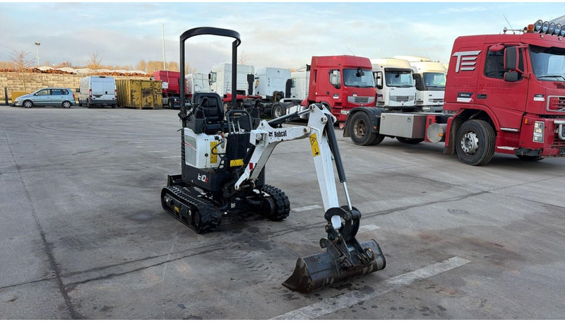 Bobcat E10 Z (BE MACHINE / 438H / MIN WIDTH 0.73M / TOP CONDITION) - Minibagger: das Bild 3 Bobcat E10 Z (BE MACHINE / 438H / MIN WIDTH 0.73M / TOP CONDITION) - Minibagger: das Bild 3