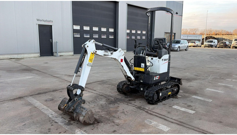 Bobcat E10 Z (BE MACHINE / 438H / MIN WIDTH 0.73M / TOP CONDITION) - Minibagger: das Bild 2 Bobcat E10 Z (BE MACHINE / 438H / MIN WIDTH 0.73M / TOP CONDITION) - Minibagger: das Bild 2