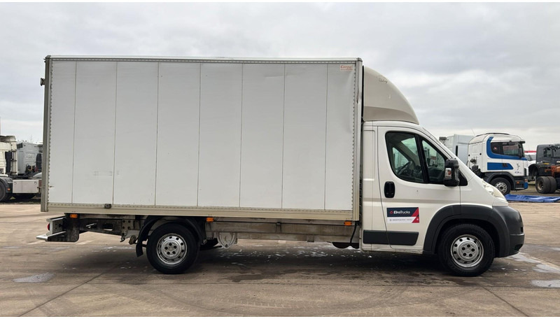 Citroën Jumper (3.0L / 180PS / EURO 5 / N1 / BELGIAN VAN) - Koffer Transporter: das Bild 3 Citroën Jumper (3.0L / 180PS / EURO 5 / N1 / BELGIAN VAN) - Koffer Transporter: das Bild 3