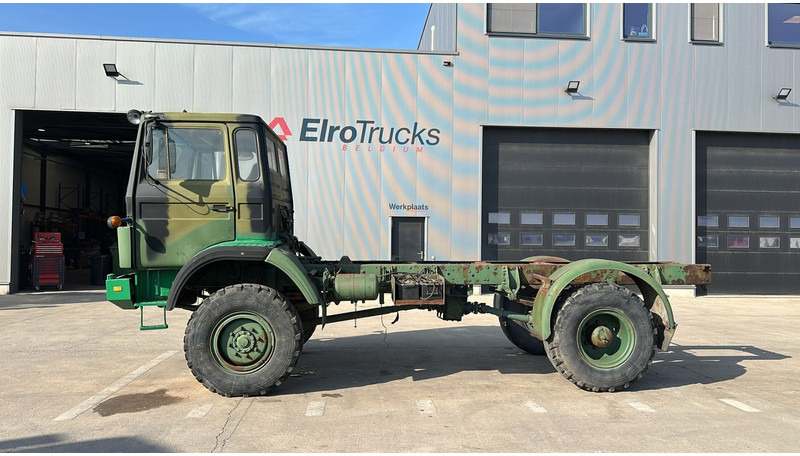 Fahrgestell LKW Iveco Magirus 110 - 16 (4X4 / 57000 KM / LAMES / GRAND PONT / 6 CYLINDRES EN LIGNE !! / MANUAL PUMP): das Bild 8