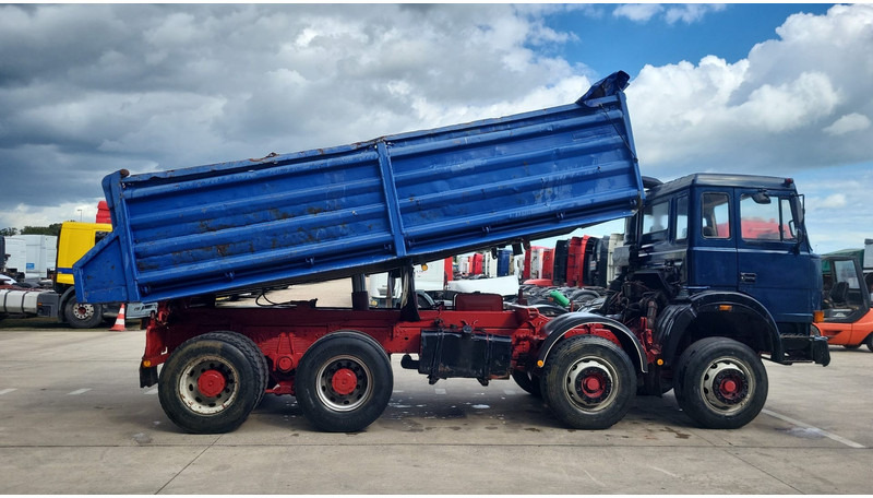 Iveco Magirus 340-34 (GRAND PONT / LAMES / POMPE MANUELLE / PARFAIT) - Kipper: das Bild 3 Iveco Magirus 340-34 (GRAND PONT / LAMES / POMPE MANUELLE / PARFAIT) - Kipper: das Bild 3