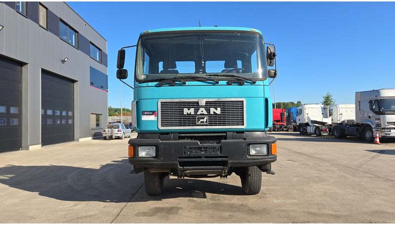 MAN 19.342 (4X4 / ALLRAD / AUXILAIRY / EURO 2 / FULL STEEL SUSP. / LAMES) - Fahrgestell LKW: das Bild 4 MAN 19.342 (4X4 / ALLRAD / AUXILAIRY / EURO 2 / FULL STEEL SUSP. / LAMES) - Fahrgestell LKW: das Bild 4
