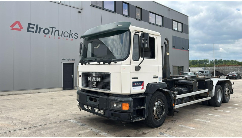 MAN 26.312 (6 CYLINDER / 6X2 / BELGIAN TRUCK IN GOOD CONDITION) - Abrollkipper: das Bild 1 MAN 26.312 (6 CYLINDER / 6X2 / BELGIAN TRUCK IN GOOD CONDITION) - Abrollkipper: das Bild 1