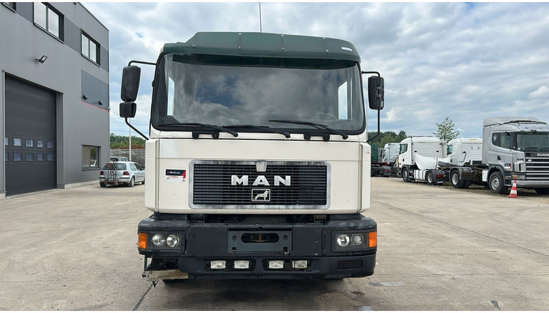 MAN 26.312 (6 CYLINDER / 6X2 / BELGIAN TRUCK IN GOOD CONDITION) - Abrollkipper: das Bild 2 MAN 26.312 (6 CYLINDER / 6X2 / BELGIAN TRUCK IN GOOD CONDITION) - Abrollkipper: das Bild 2