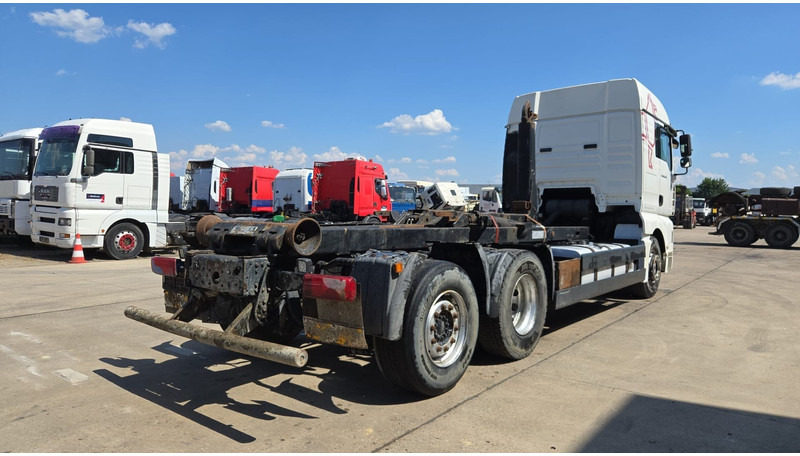 MAN TGA 26.440 (MANUAL GEARBOX / FRONT STEEL / 6X2 / BOITE MANUELLE / DEVANT LAMES) - Fahrgestell LKW: das Bild 5 MAN TGA 26.440 (MANUAL GEARBOX / FRONT STEEL / 6X2 / BOITE MANUELLE / DEVANT LAMES) - Fahrgestell LKW: das Bild 5