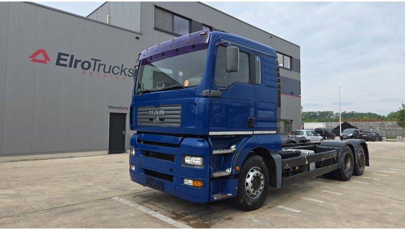 MAN TGA 26.460 (MANUAL PUMP / POMPE MANUELLE / MANUAL GEARBOX / BOITE MANUELLE / 6X2 / FRONT STEEL / DEVANT LAMES) - Fahrgestell LKW: das Bild 1 MAN TGA 26.460 (MANUAL PUMP / POMPE MANUELLE / MANUAL GEARBOX / BOITE MANUELLE / 6X2 / FRONT STEEL / DEVANT LAMES) - Fahrgestell LKW: das Bild 1