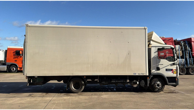 MAN TGL 8.180 (MANUAL GEARBOX / BOITE MANUELLE / CAMION BELGE / BELGIAN TRUCK) - Koffer LKW: das Bild 3 MAN TGL 8.180 (MANUAL GEARBOX / BOITE MANUELLE / CAMION BELGE / BELGIAN TRUCK) - Koffer LKW: das Bild 3