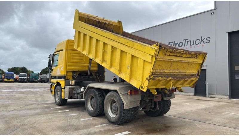 Mercedes-Benz ACTROS 2640 (EPS / LAMES / GRAND PONT / 6X4 / 3 PEDALES) – Leasing Mercedes-Benz ACTROS 2640 (EPS / LAMES / GRAND PONT / 6X4 / 3 PEDALES): das Bild 11