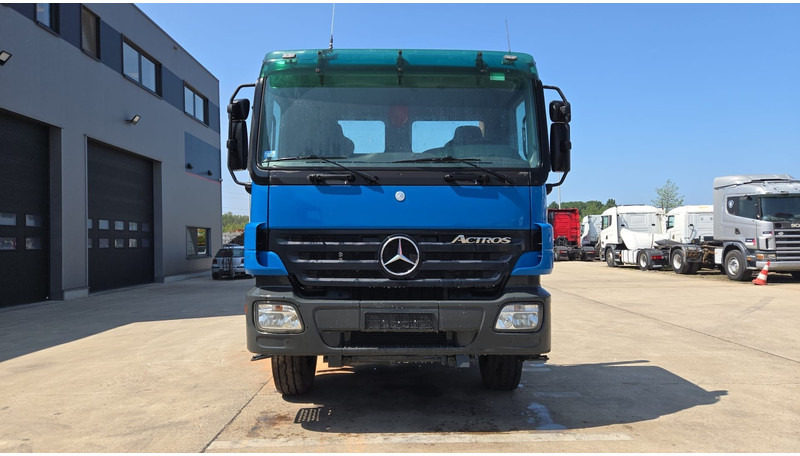 Mercedes-Benz Actros 2636 (MP2 / LAMES / STEEL SUSP. / BOITE MANUELLE / RETARDER !! / TRES PROPRE) - Fahrgestell LKW: das Bild 2 Mercedes-Benz Actros 2636 (MP2 / LAMES / STEEL SUSP. / BOITE MANUELLE / RETARDER !! / TRES PROPRE) - Fahrgestell LKW: das Bild 2