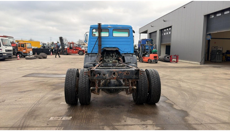 Mercedes-Benz SK 1722 (V6 / LAMES / STEEL SUSP. / BOITE MANUELLE / MANUAL GEARBOX) - Fahrgestell LKW: das Bild 5 Mercedes-Benz SK 1722 (V6 / LAMES / STEEL SUSP. / BOITE MANUELLE / MANUAL GEARBOX) - Fahrgestell LKW: das Bild 5