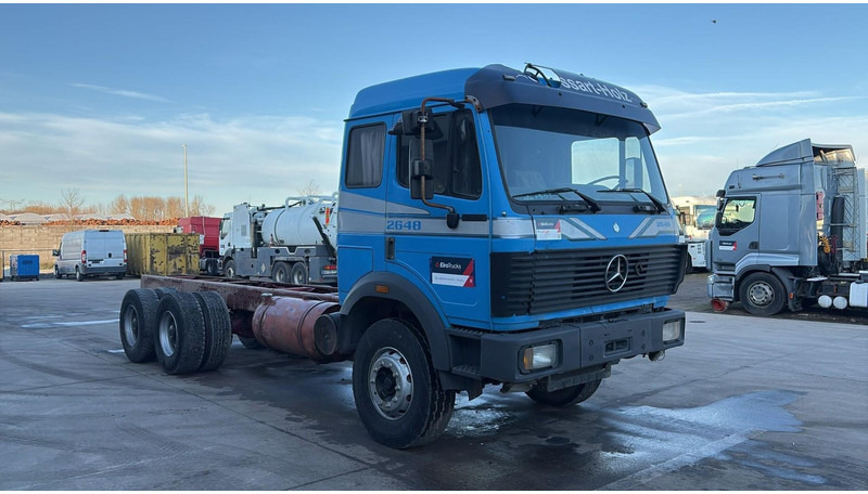 Mercedes-Benz SK 2648 (V8 / 2X TURBO / LAMES / GRAND PONT / STEEL SUSP. / BIG AXLE / BOITE MANUELLE) - Fahrgestell LKW: das Bild 3 Mercedes-Benz SK 2648 (V8 / 2X TURBO / LAMES / GRAND PONT / STEEL SUSP. / BIG AXLE / BOITE MANUELLE) - Fahrgestell LKW: das Bild 3