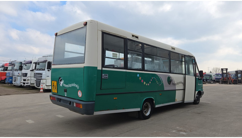 Mercedes-Benz Vario 614 (BELGIAN BUS / 34 SEATS / MANUAL PUMP / LAMES / STEEL SUSP.) - Linienbus: das Bild 5 Mercedes-Benz Vario 614 (BELGIAN BUS / 34 SEATS / MANUAL PUMP / LAMES / STEEL SUSP.) - Linienbus: das Bild 5