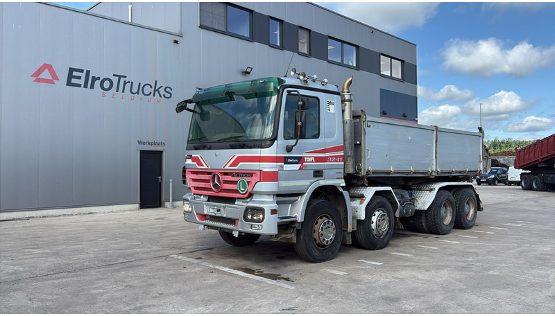 Mercedes-Benz actros 3241 (8X4 / LAMES / GRAND PONT / GRAND BENNE / TRES BONNE ETAT) - Kipper: das Bild 1 Mercedes-Benz actros 3241 (8X4 / LAMES / GRAND PONT / GRAND BENNE / TRES BONNE ETAT) - Kipper: das Bild 1