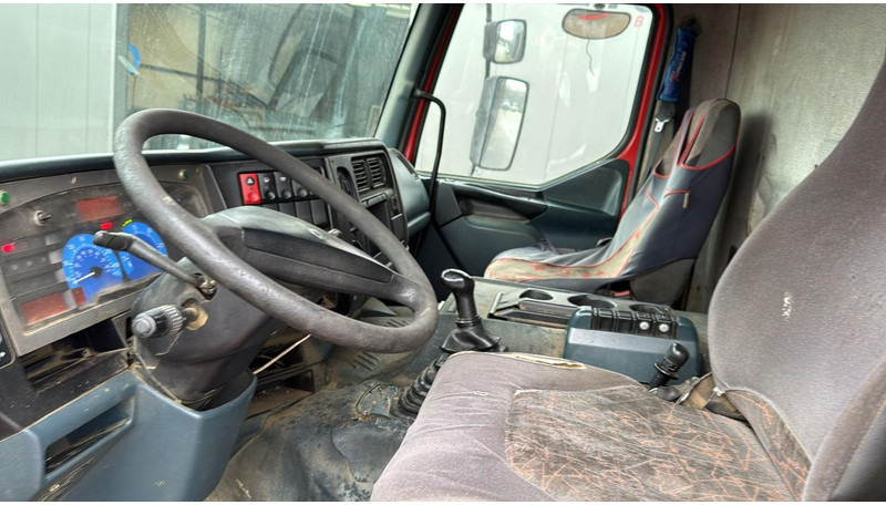 Renault Kerax 370 (LAMES / STEEL SUSP. / BIG AXLE / GRAND PONT / BOITE MANUELLE / MANUAL GEARBOX) – Leasing Renault Kerax 370 (LAMES / STEEL SUSP. / BIG AXLE / GRAND PONT / BOITE MANUELLE / MANUAL GEARBOX): das Bild 14 Renault Kerax 370 (LAMES / STEEL SUSP. / BIG AXLE / GRAND PONT / BOITE MANUELLE / MANUAL GEARBOX) – Leasing Renault Kerax 370 (LAMES / STEEL SUSP. / BIG AXLE / GRAND PONT / BOITE MANUELLE / MANUAL GEARBOX): das Bild 14