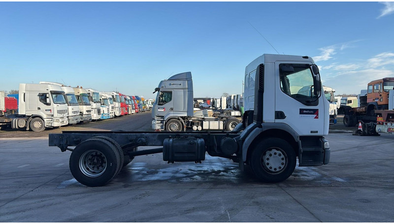 Renault Premium 320 (FULL STEEL / LAMES / BOITE MANUELLE / MANUAL GEARBOX) - Fahrgestell LKW: das Bild 3 Renault Premium 320 (FULL STEEL / LAMES / BOITE MANUELLE / MANUAL GEARBOX) - Fahrgestell LKW: das Bild 3