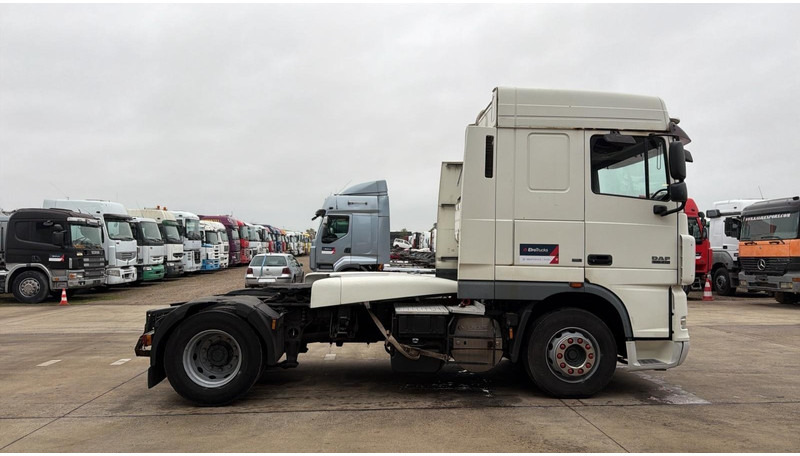 DAF 105 XF 410 (BOITE MANUELLE / MANUAL GEARBOX) - Sattelzugmaschine: das Bild 3 DAF 105 XF 410 (BOITE MANUELLE / MANUAL GEARBOX) - Sattelzugmaschine: das Bild 3